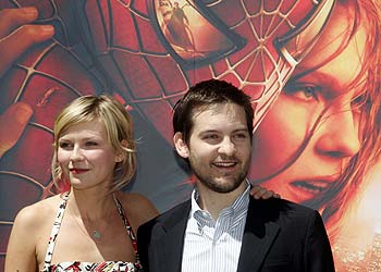 Kirsten Dunst y Tobey Maguire, ayer en Madrid.