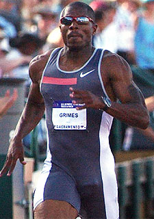 Grimes gana su serie de 200 en Sacramento ayer.