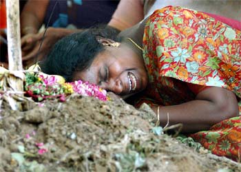 La policía detiene a cinco personas tras el incendio de una escuela en India