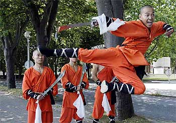 Más 'pequeños saltamontes'