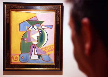 El cuadro  Cabeza de mujer , de Picasso, en la exposición  La época de Picasso , abierta en Santander.