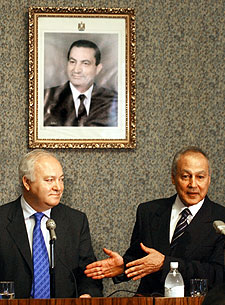 MORATINOS SE REÚNE CON EL PRESIDENTE DE EGIPTO.