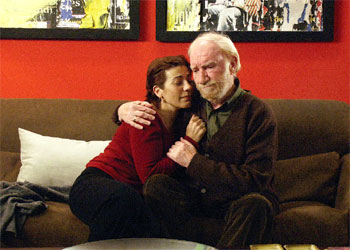 Emma Vilarasau, con Fernando Fernán-Gómez, en  Para que no me olvides. 