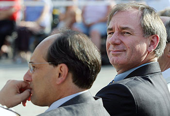 El ministro británico, de concierto en el Peñón