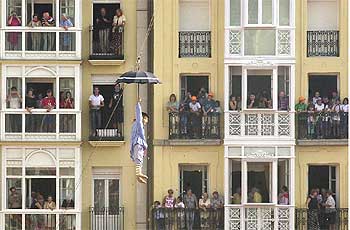 'Celedón con ventana y balcón'