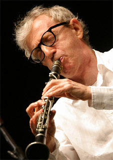 Woddy Allen triunfa en Peralada en su único concierto en España