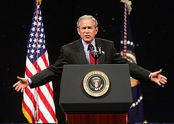 El presidente George W. Bush, ayer en Washington en una convención de  periodistas.rnrn rnrn ASSOCIATED PRESS
