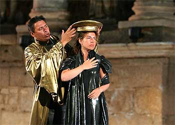 Una escena de un ensayo general de  La clemenza di Tito , de Mozart.