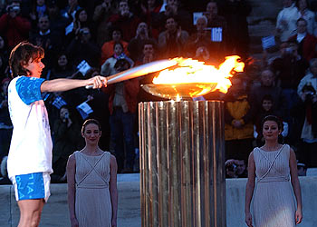 Thanou enciende la llama olímpica en marzo.