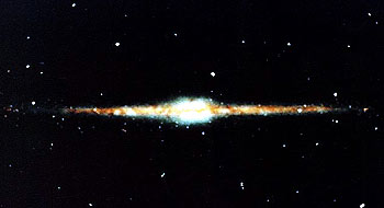 Imagen de la Vía Láctea, una galaxia espiral en la que se encuentra el sistema solar, tomada por el satélite  Cobe. 