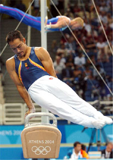 Rafael Martínez, durante su ejercicio en el caballo con arcos.
