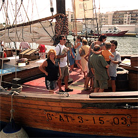 La 'Morena' arriba a Gandia con su programa educativo