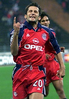 Salihamidzic en un partido con el Bayern Múnich.