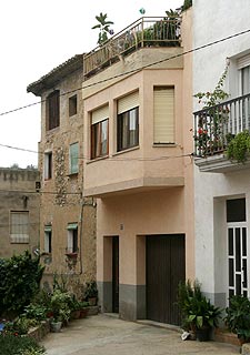 Vivienda de Maspujols (Tarragona) en la que fue hallada una mujer apuñalada.rnrn EFE