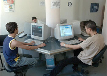 Industria quiere dar a  conocer  Internet con 25 aulas móviles en 3.000 municipios