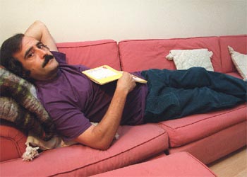 El escritor asturiano Rafael Reig se consagró en el género negro con 'Sangre a borbotones'.