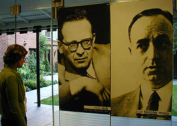 Fotografías de Max Aub y José Ferrater Mora, en la exposición  La biblioteca peregrina .