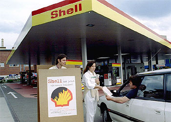 Estación de servicio de la anglo-holandesa Shell.