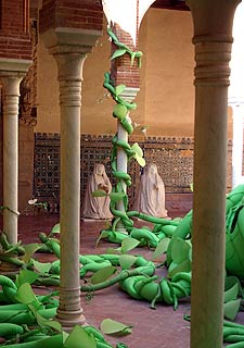 Fragmento de  Feijoeiro,  de João Pedro Vale, en la Bienal de Sevilla.