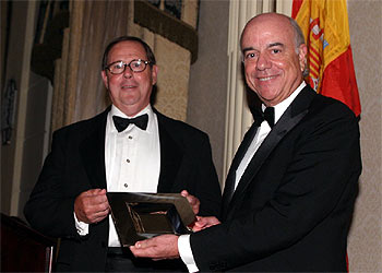 Premio para Francisco González en Nueva York