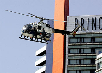 Exhibición policial en la zona del Fórum
