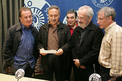 Hombres que condenan la violencia contra las mujeres