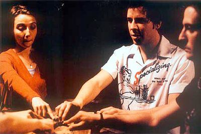 Una escena de  Ouija .