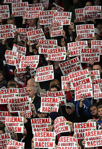 EL ARSENAL SE ACUERDA DE LUIS.