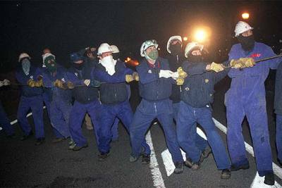 Trabajadores de la naval reanudan las protestas