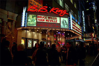 El B. B. King Blues Club & Grill es, según   The Village Voice  , el mejor sitio de Nueva York para ver bandas olvidadas.    