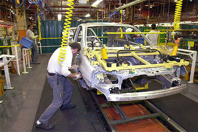 El automóvil supone ya más de un 5% de los empleos de Aragón, sin contar los indirectos.