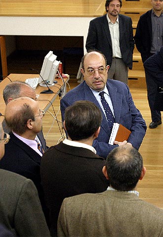 Salvador Ordóñez, con colegas universitarios.