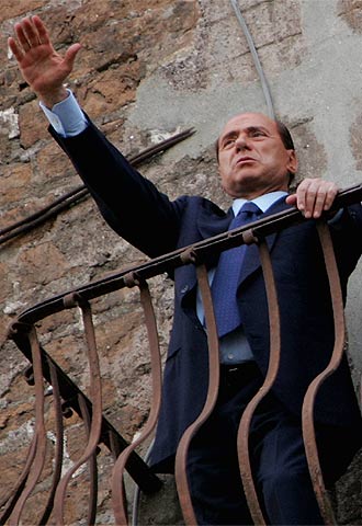 ROMA ESPERA A LA CONSTITUCIÓN.