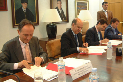 La UEx facilita el acceso a la tecnología inalámbrica con el programa Athenea