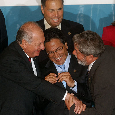 Lagos (Chile), a la izquierda; Toledo (Perú), en el centro, y Lula (Brasil), en la cumbre de Río.