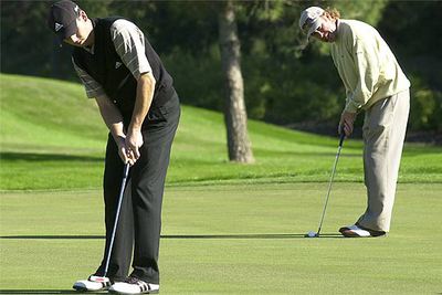 García, en primer plano, y Jiménez, durante la práctica de ayer.