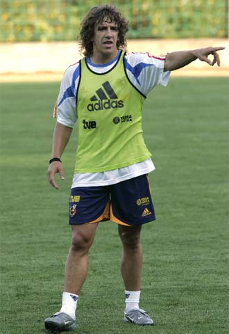  Fecha de Nacimiento : 13-04-1978, Sevillarn Demarcación : Centralrn Equipo : FC Barcelona