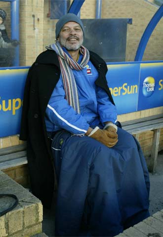 Sócrates regresa al fútbol con 50 años