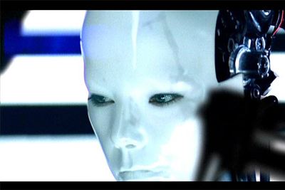 Imagen de  All is full of love  (1998), de Chris Cunningham.