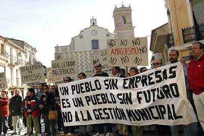 Vecinos de Siete Aguas defienden sus industrias