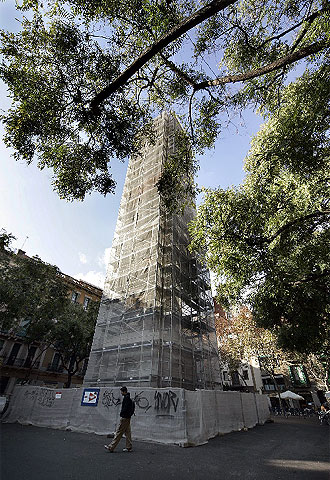 La torre del reloj de la plaza de Rius i Taulet, a revisión