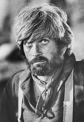 John Barrymore, en una escena de  Rawhide,  en 1964.