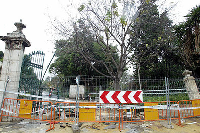 Nuevo accidente mortal contra la valla de Viveros