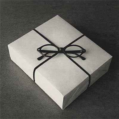 'Gafas', de Chema Madoz, del libro 'Fotopoemario' (La Fábrica), de Brossa