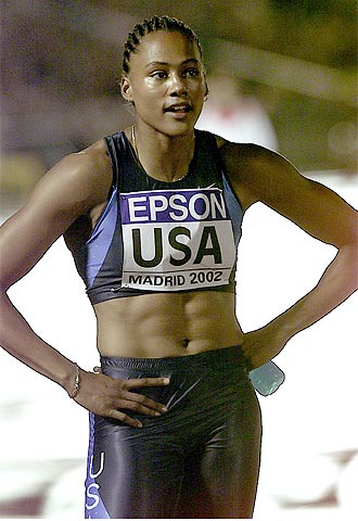 Marion Jones, en el estadio madrileño de  La Peineta. 