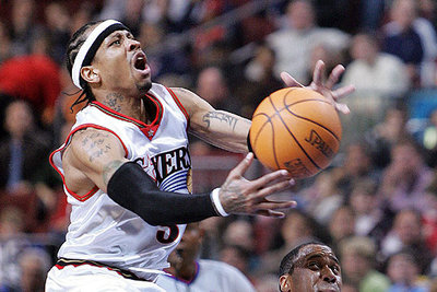 Iverson establece el récord del curso en 54 puntos