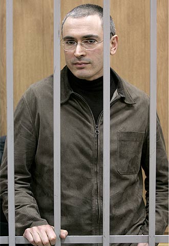 Mijaíl Jodorkovski, ayer, durante la vista judicial en Moscú.