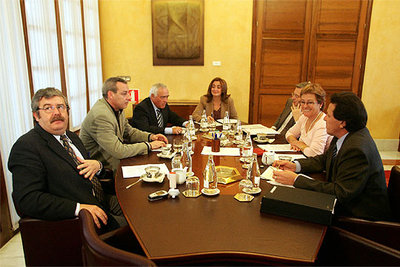 Un instante de la reunión de la Mesa del Parlamento celebrada ayer.