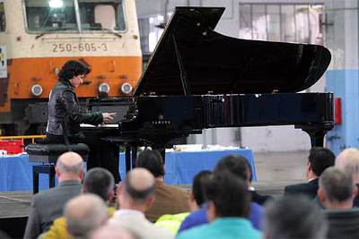 Concierto entre trenes