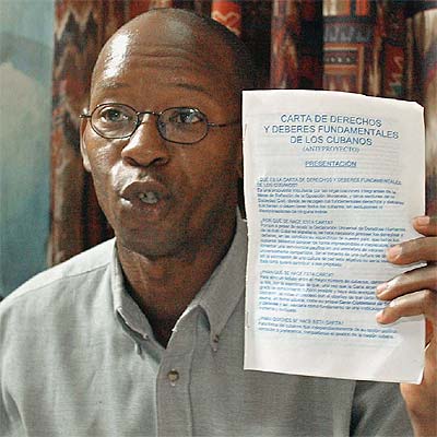 El disidente cubano Manuel Cuesta Morúa, en La Habana en 2002.